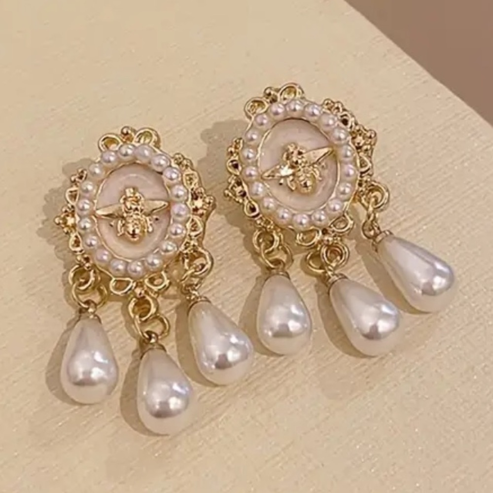 Vintage Faux Pearl Drop Earrings. Victorian style. Bee motif in center. NIP 1.3”